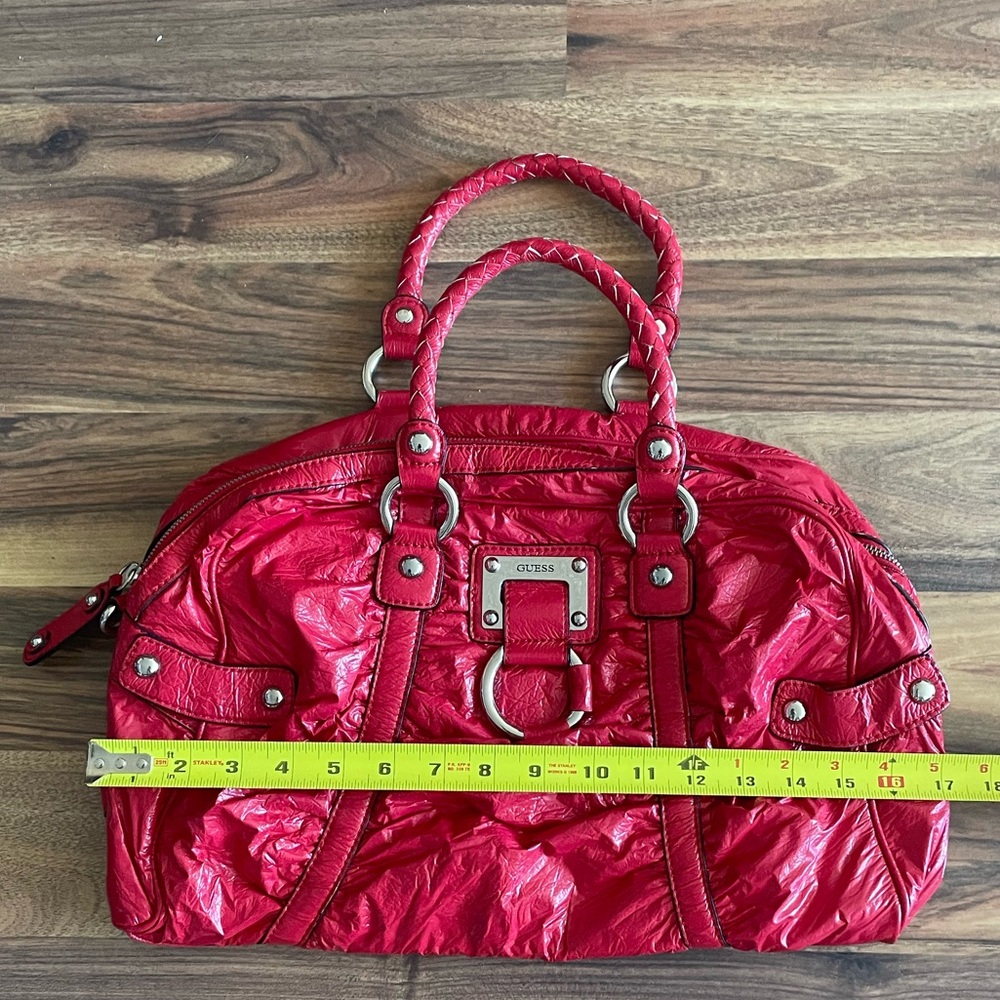 Guess red patent handbag - Picture 9 of 9